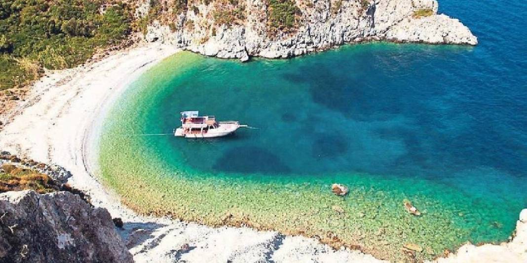 Turizmin yeni kalbi! Tatilciler akın ediyor, berrak deniz ve sakinlik sunuyor: Çeşme’yi unutturan adres deniyor 3